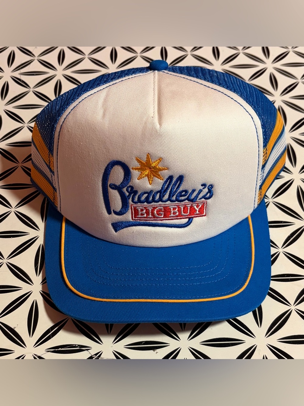 NWT Bioworld Stranger Things Bradley's Big Buy Retro Trucker SnapBack Mesh Hat